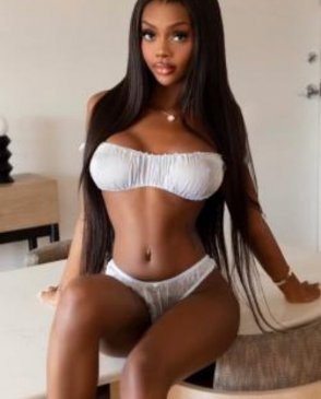 Bianca, 22